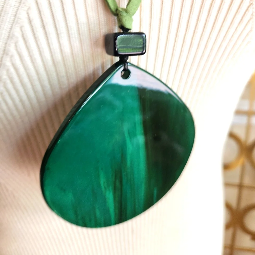 🍀New to the Boutique! Adjustable Hunter Green and Black Necklace🍀 - Picture 5 of 16